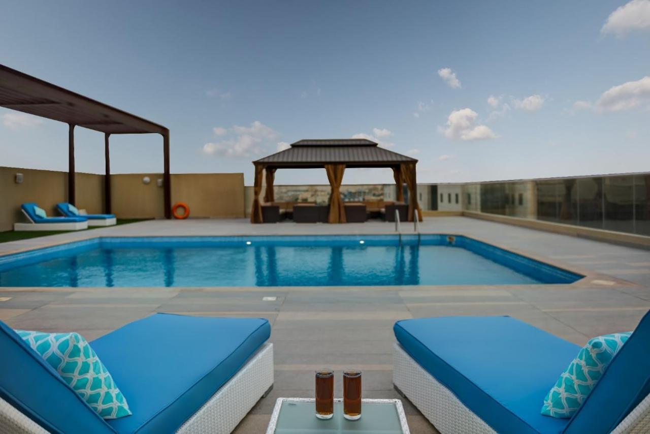 Abar Hotel Apartments Dip-1 Dubai Esterno foto